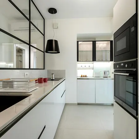 Assab By Halldis * Mailand